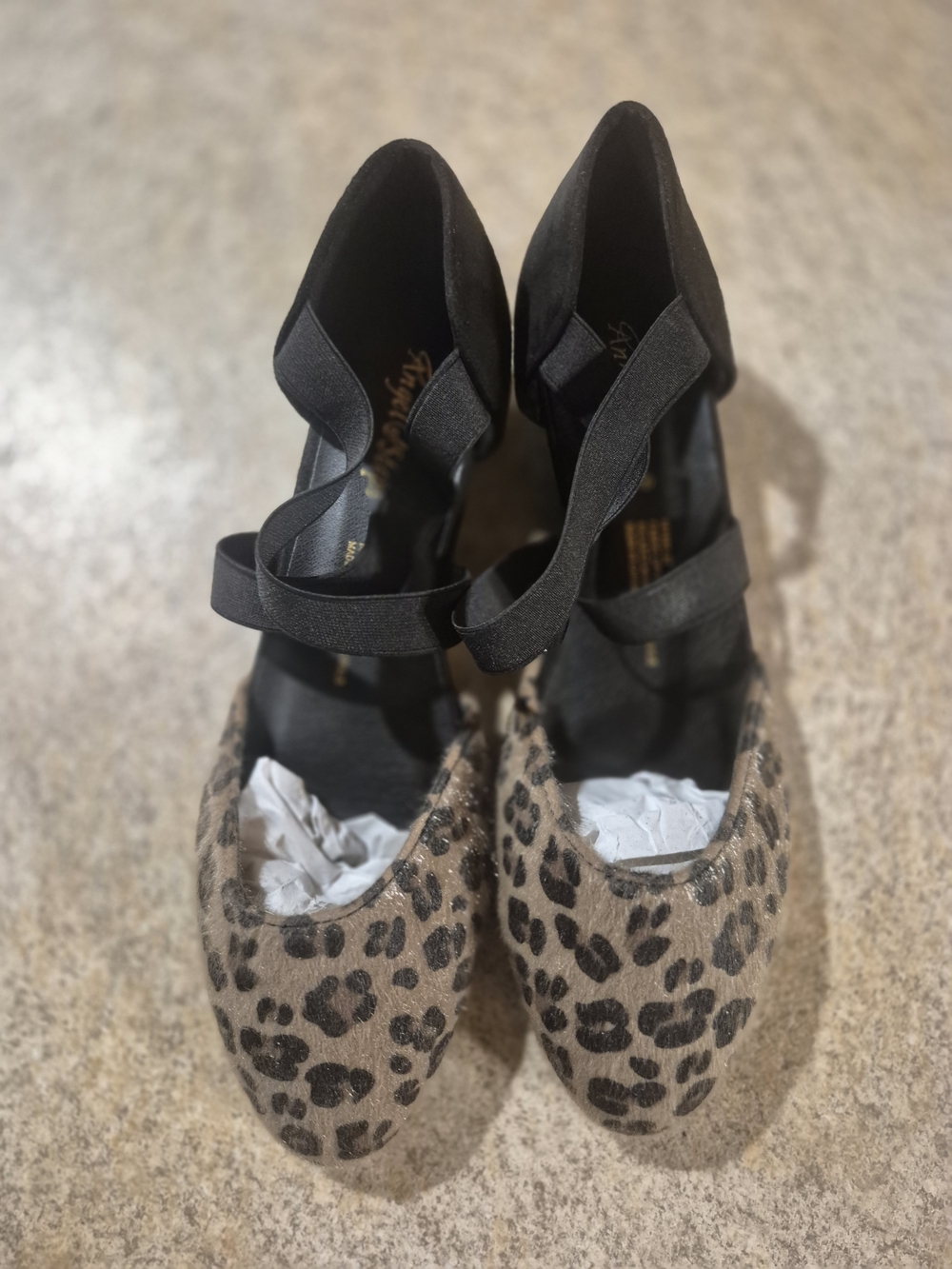 Leopard Print Pointed Toe Flats with Ankle Wrap NWOTs Size 9W